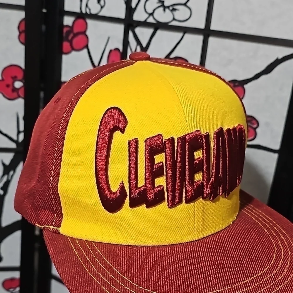 Cleveland Snapback Hat Vintage‎ Six Flags